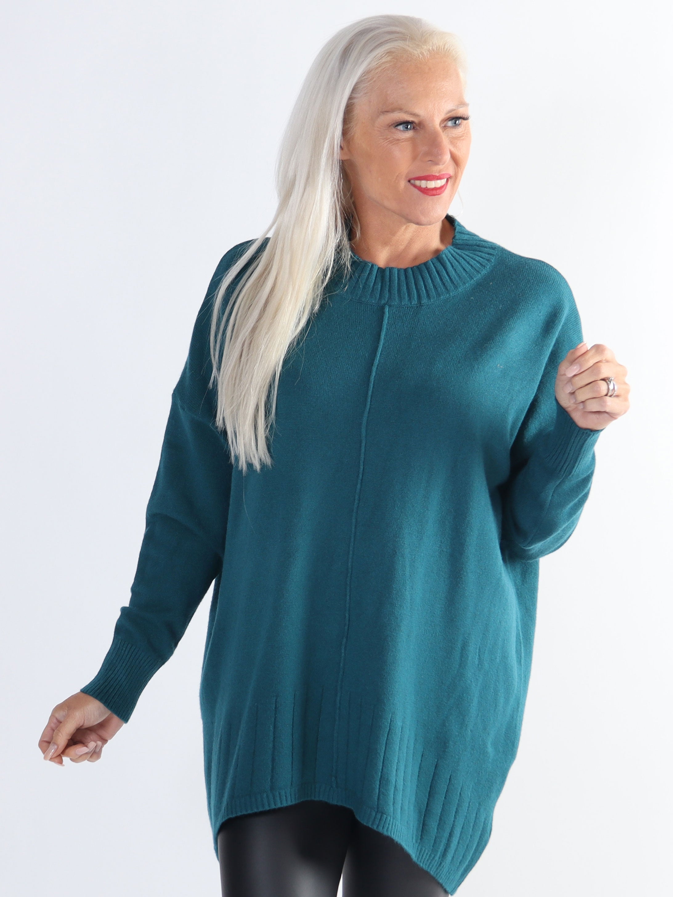 Amora - Lång mjuk plus size tröja